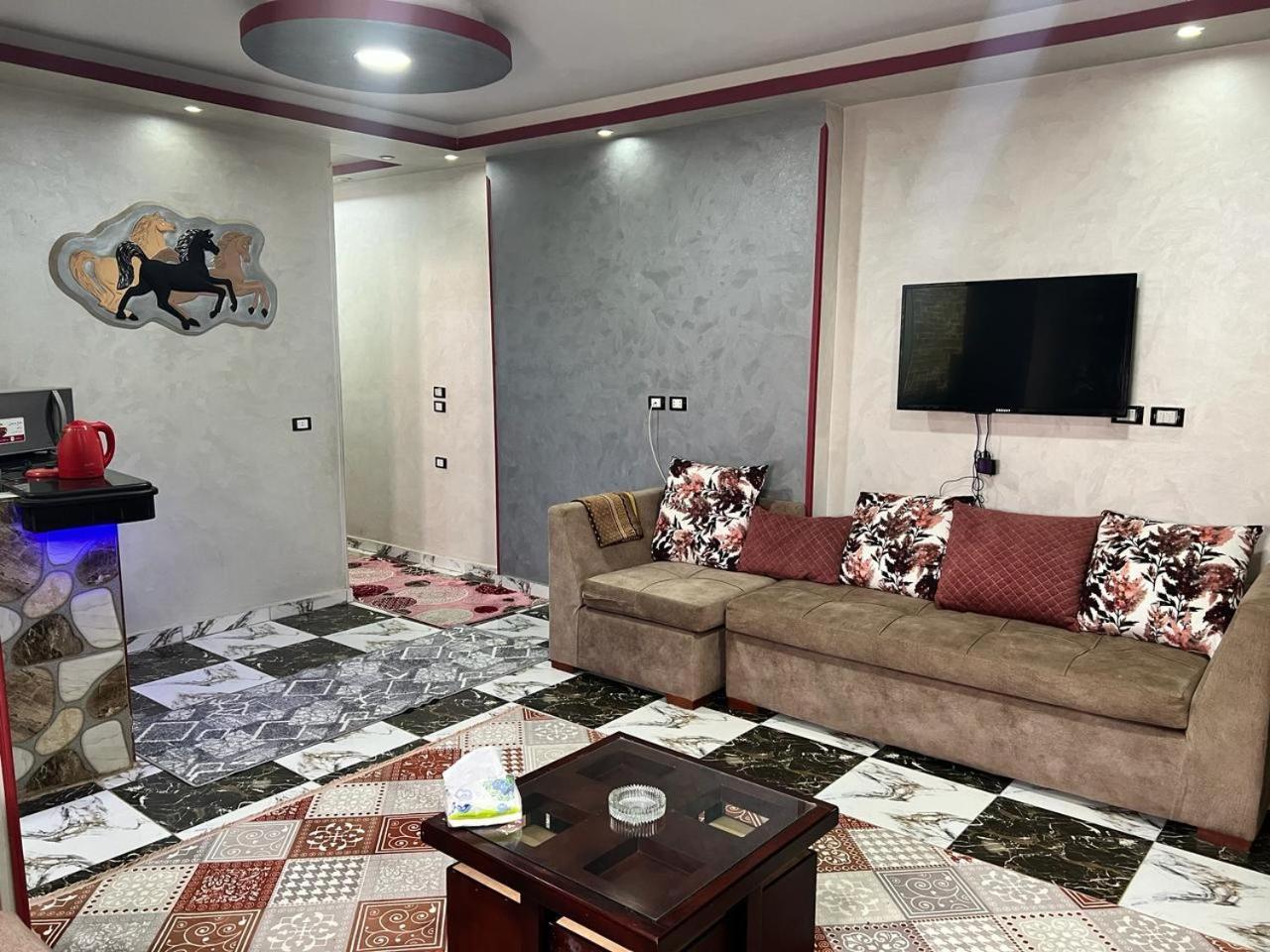 Apartment Cheops
