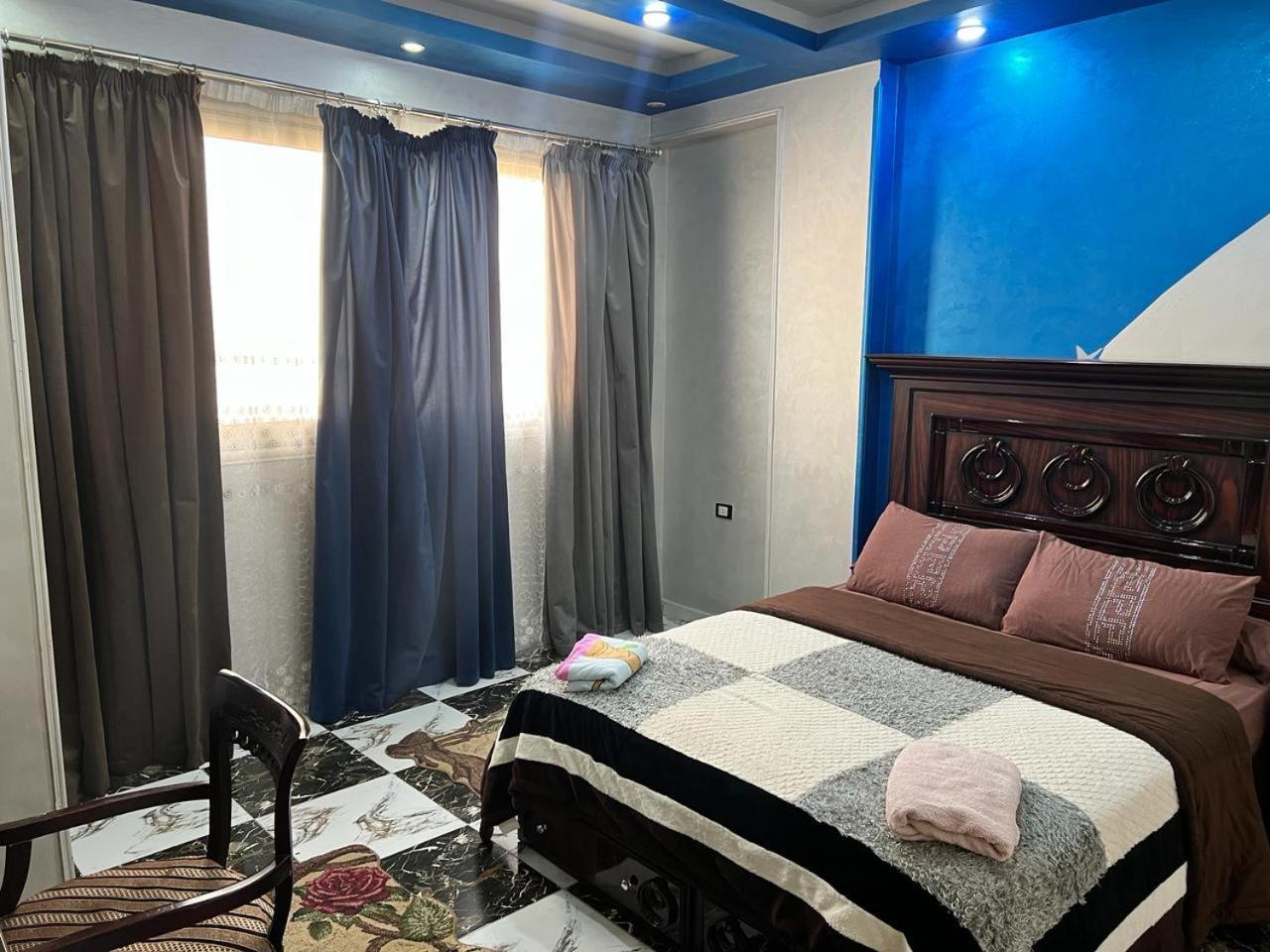 Cheops Apartment